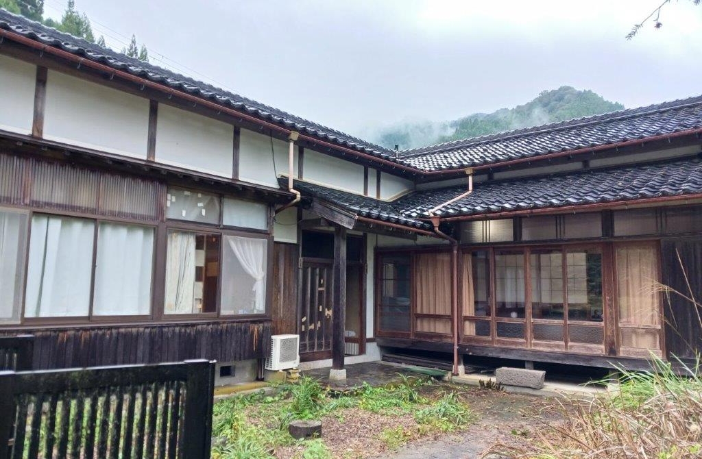 中古戸建て(売買)養父市八鹿町小佐