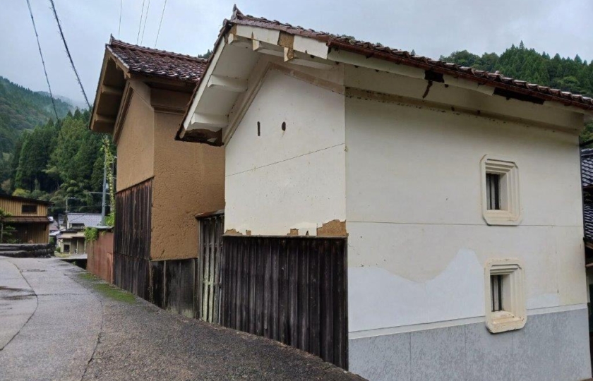 中古戸建て(売買)養父市八鹿町小佐